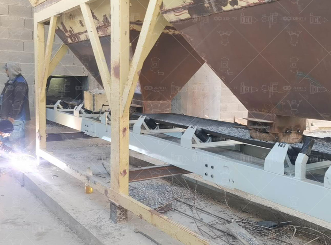 XZM800 Ultrafine Grinding Mill overview showing compact design and main grinding chamber